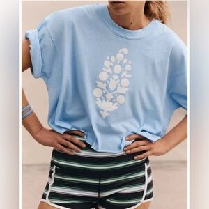 NWT FREE PEOPLE FP Movement Inspire Buti Logo Tee Medium Oxford Blue White